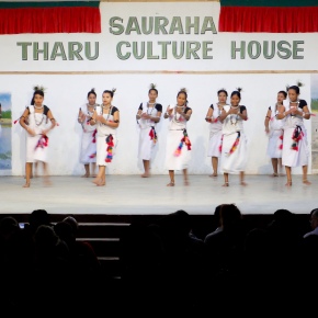 Un échange imprévu avec le Tharu Culture House / An unexpected exchange with the Tharu Culture House